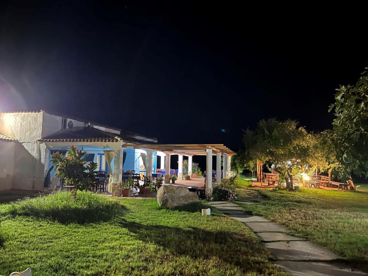 Hotel Baia Cea Bari Sardo Buitenkant foto