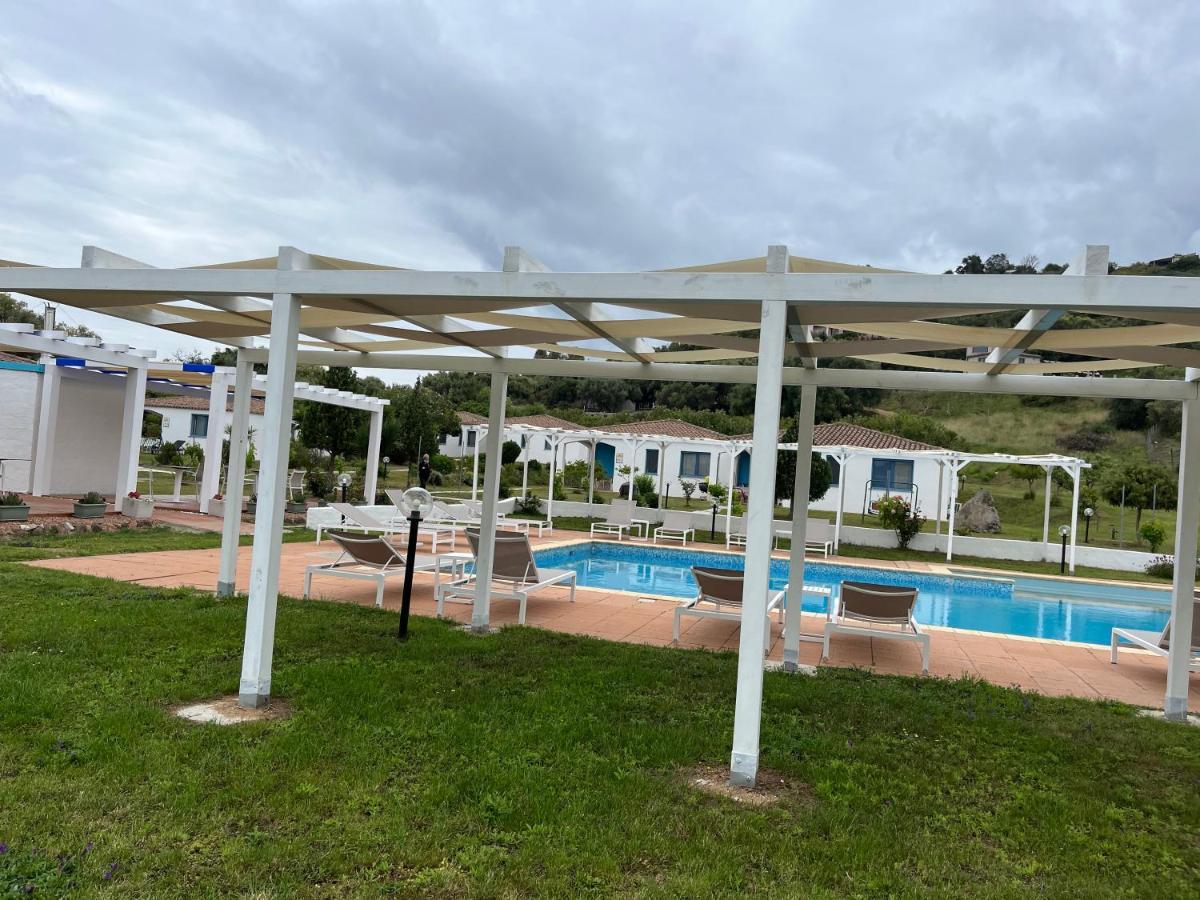 Hotel Baia Cea Bari Sardo Buitenkant foto