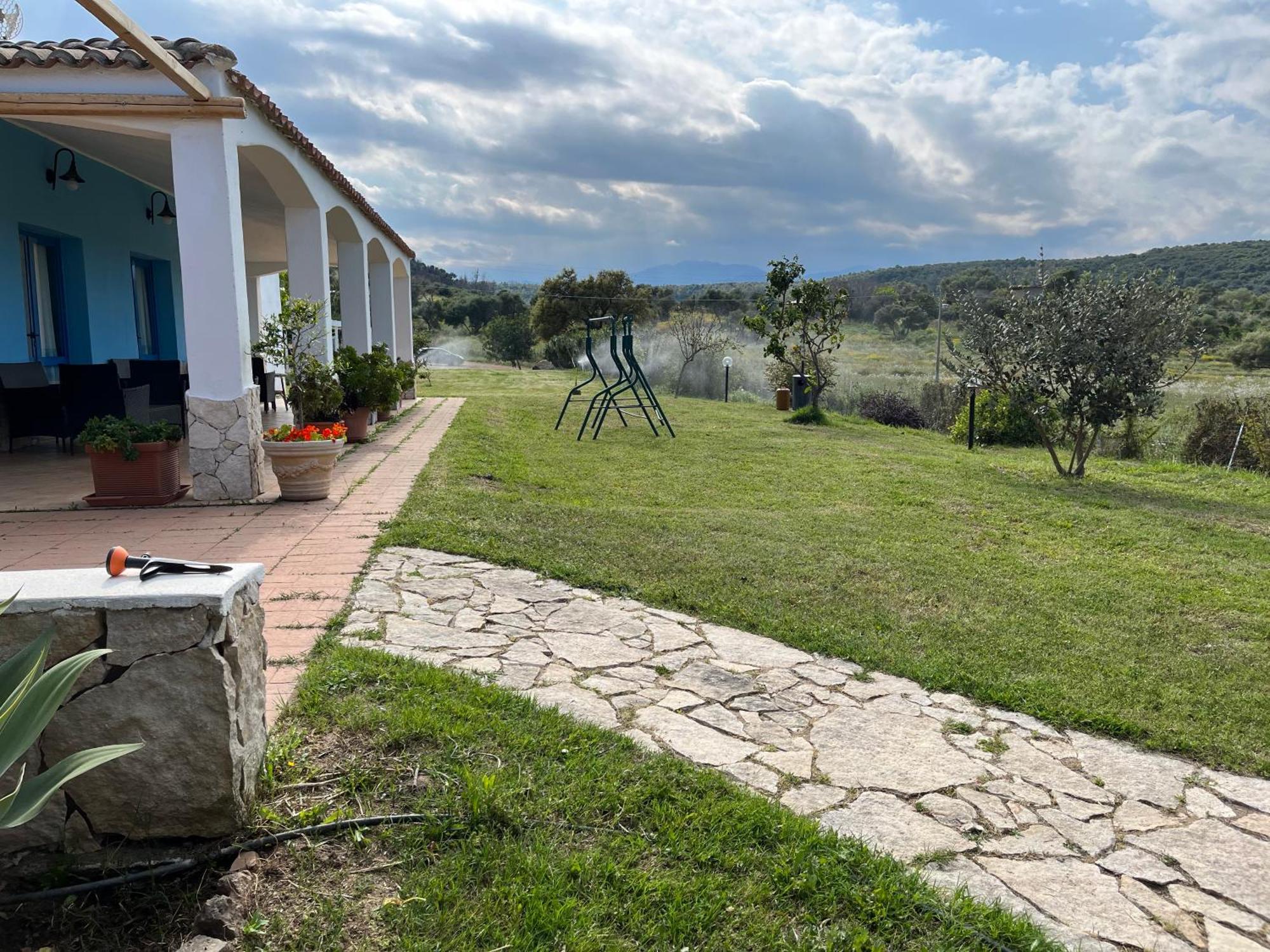 Hotel Baia Cea Bari Sardo Buitenkant foto