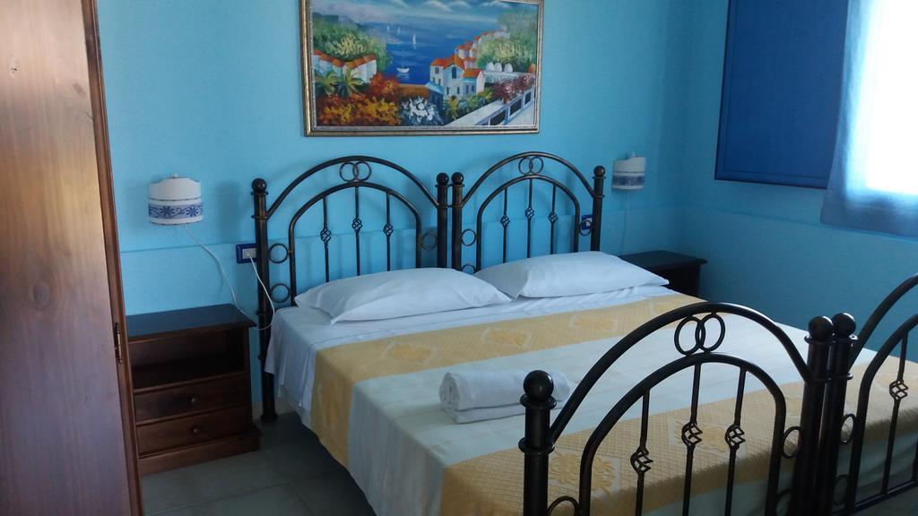 Hotel Baia Cea Bari Sardo Buitenkant foto