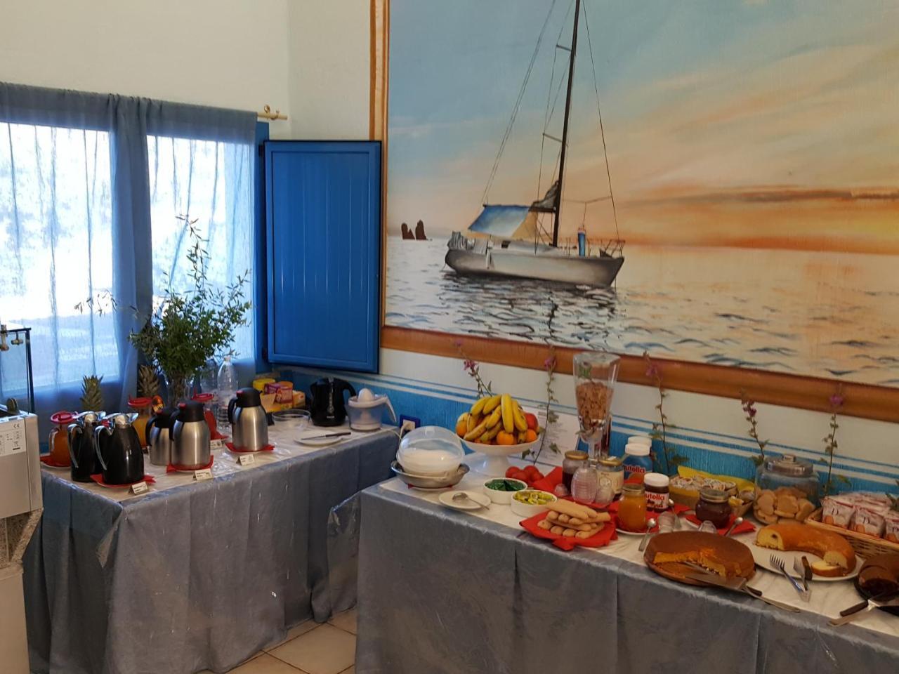 Hotel Baia Cea Bari Sardo Buitenkant foto